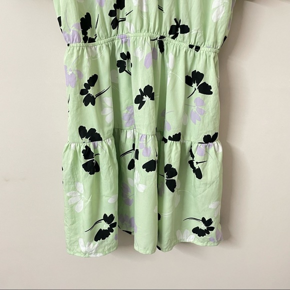 Size- XL, Floral Printed Dress in pastel green - Picture 6 of 7